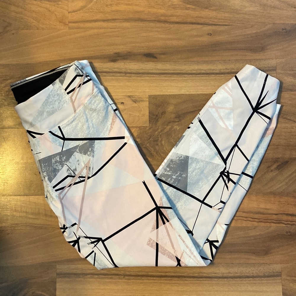 Calvin Klein White/black/pink/gray abstract leggings.